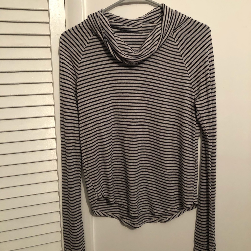 cowl neck - striped shirt !